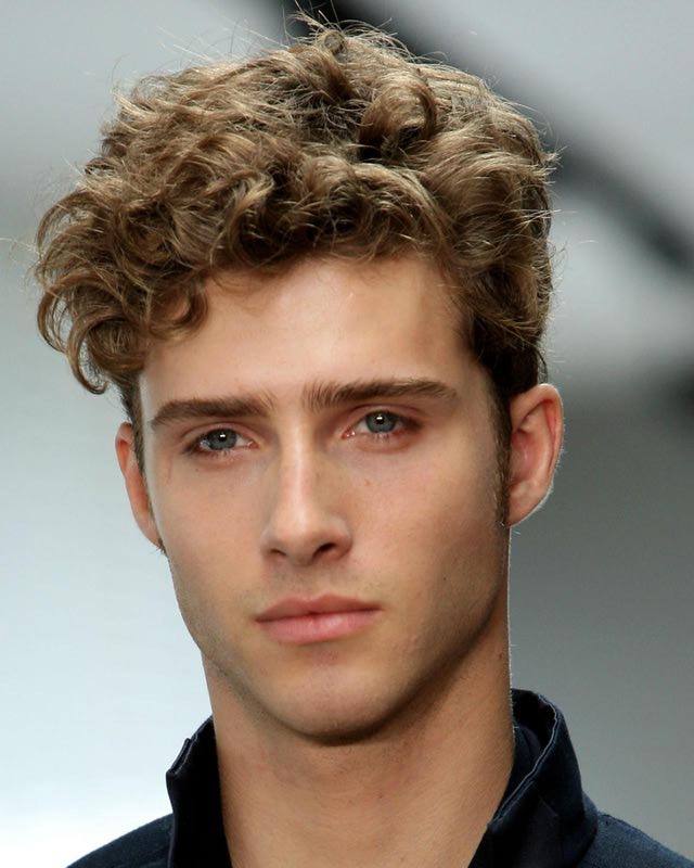 Men's Curly Hairstyle Pictures