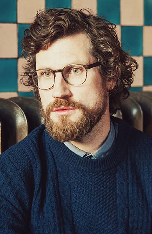 hairstyles for men with beards glasses