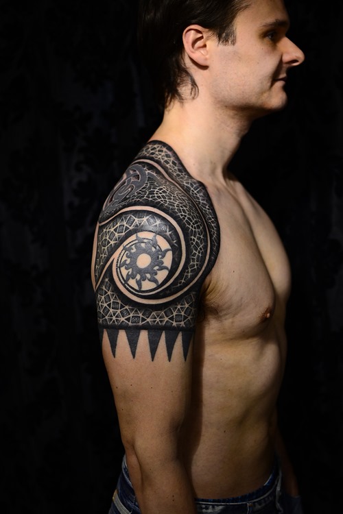  geometric tattoo shoulder
