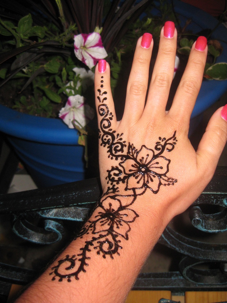 summer henna tattoo