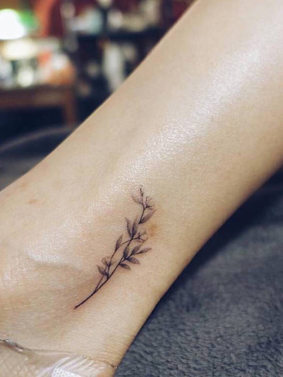  delicate flower tattoos