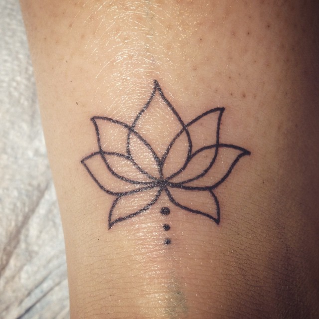  simple lotus flower tattoo