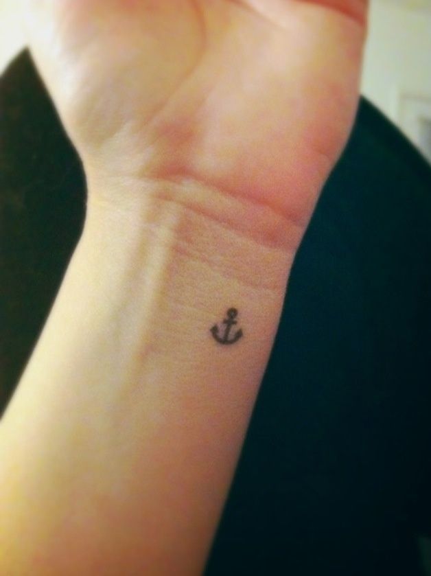 tiny anchor tattoos