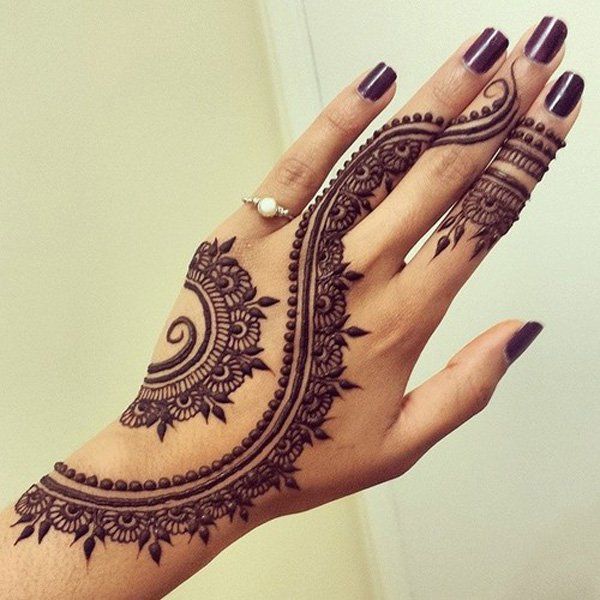 henna tattoo hands