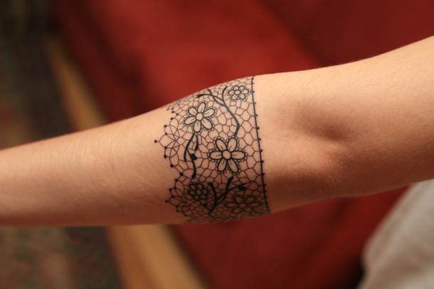  lace bracelet tattoo