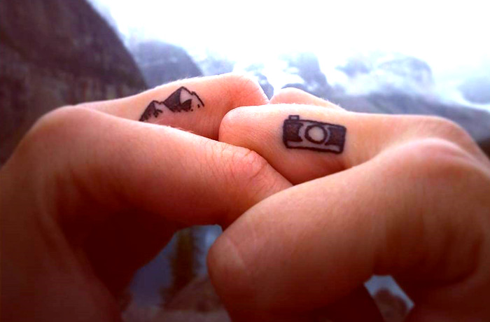  mountain tattoo finger
