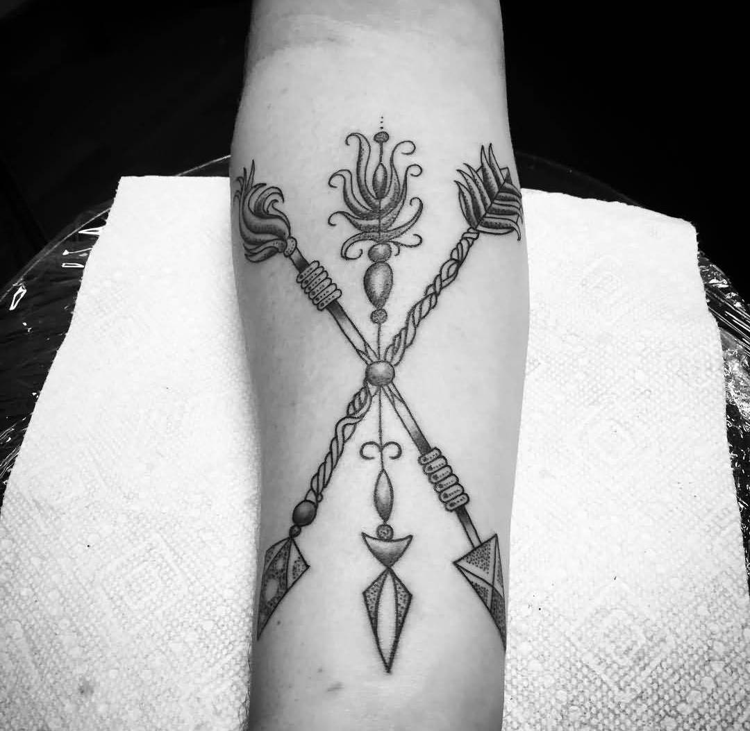  pretty arrow tattoo