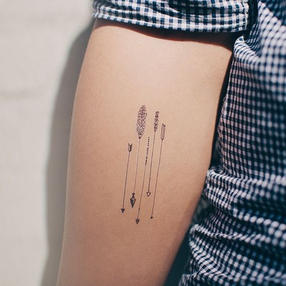  dainty arrow tattoo