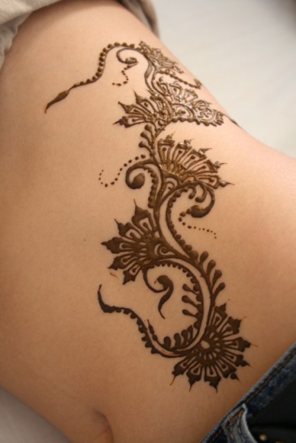  henna tattoo ribs
