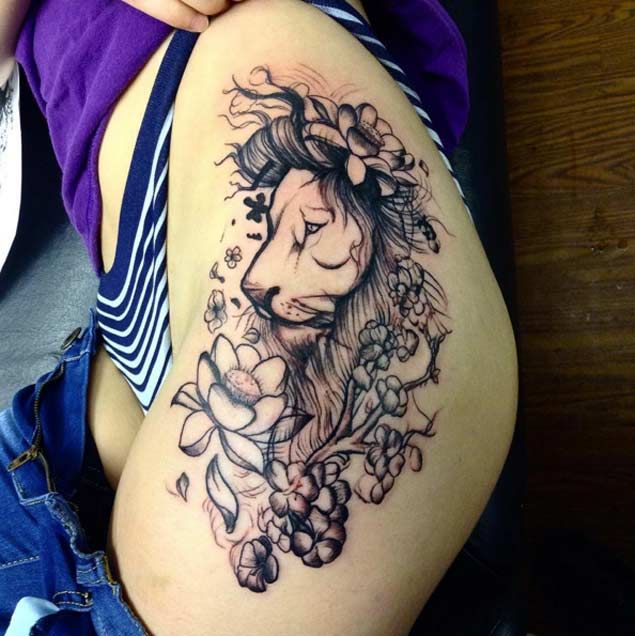  lion tattoo hip