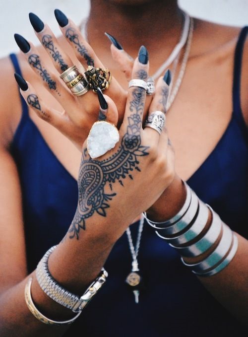  hand tattoos for women