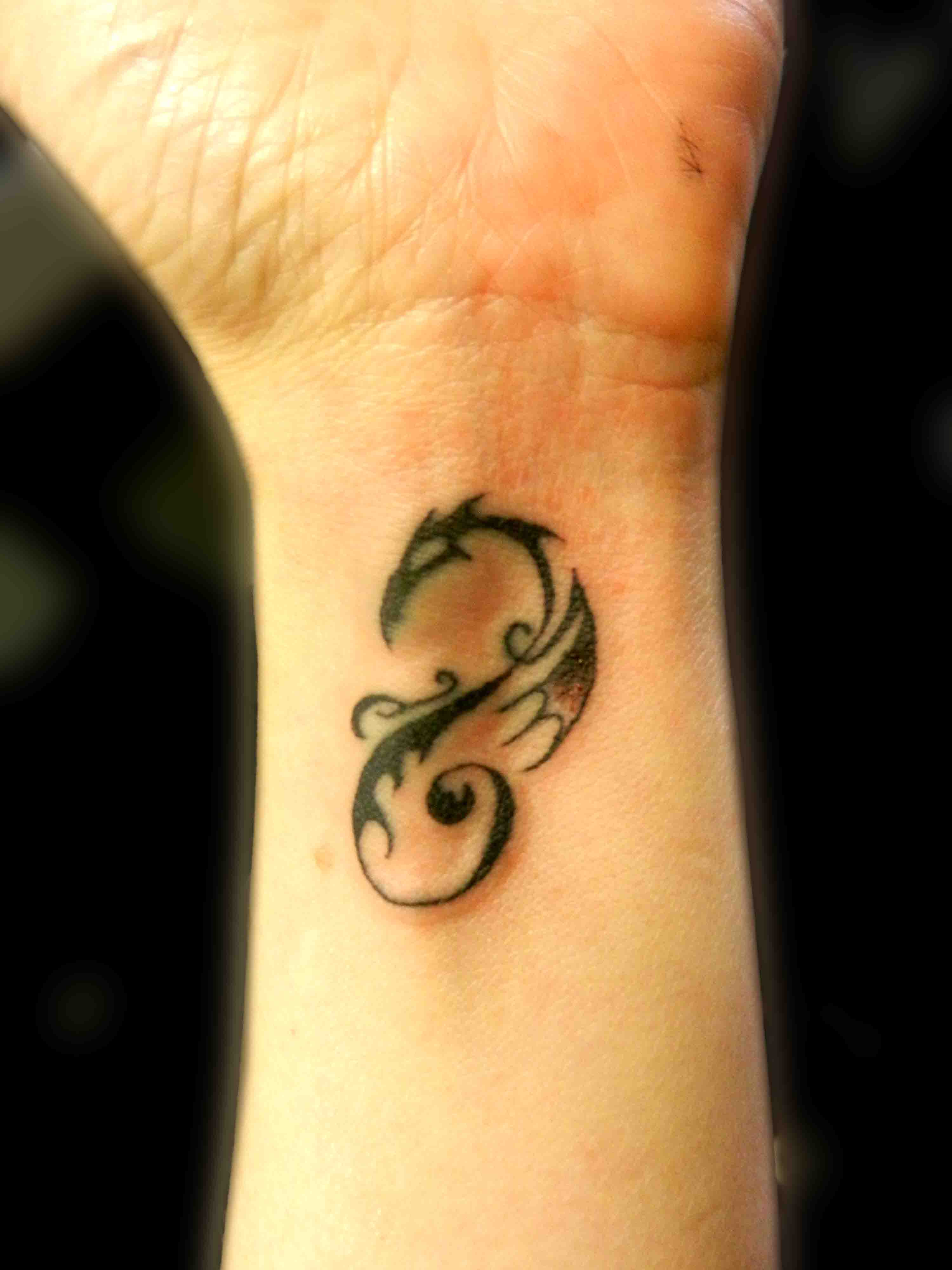  dragon tattoo wrist