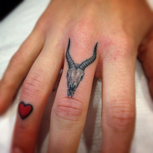  animal finger tattoos