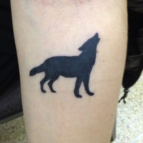 tiny wolf tattoo
