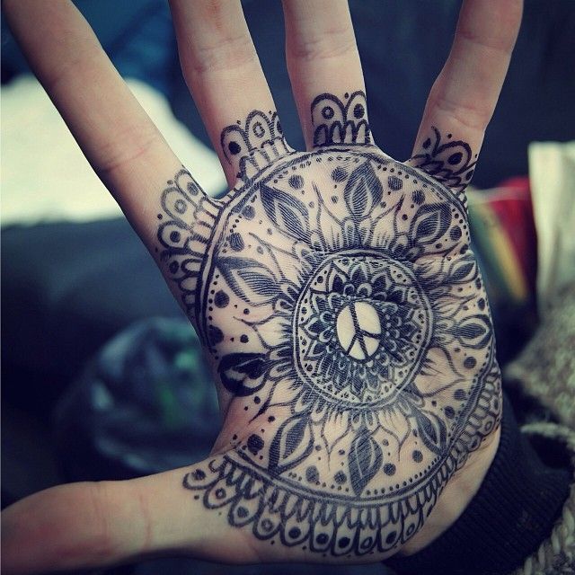  mandala tattoo hand