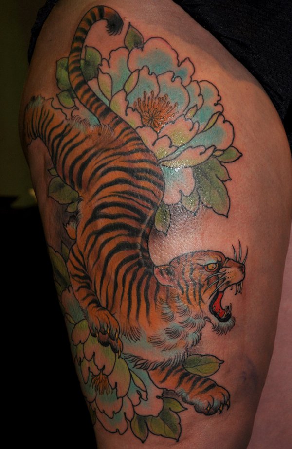  tiger thigh tattoos