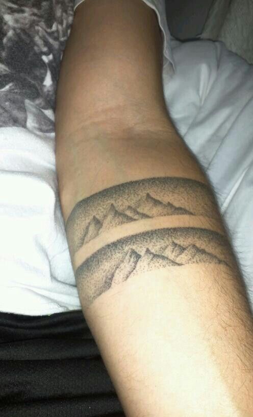  band mountain tattoo