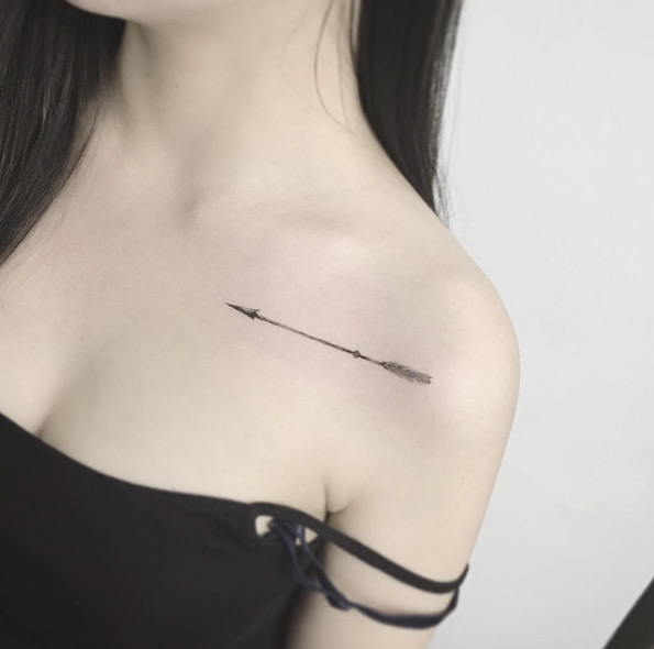  arrow tattoo shoulder