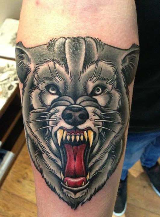  wolf tattoo traditional