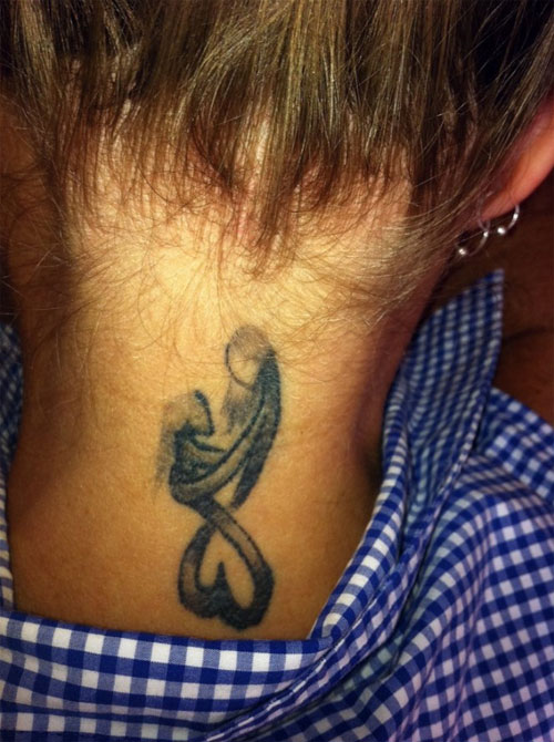 mother daughter neck tattoos