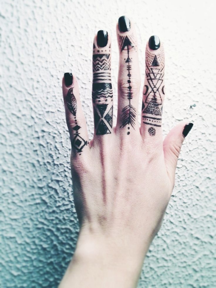  lace finger tattoo
