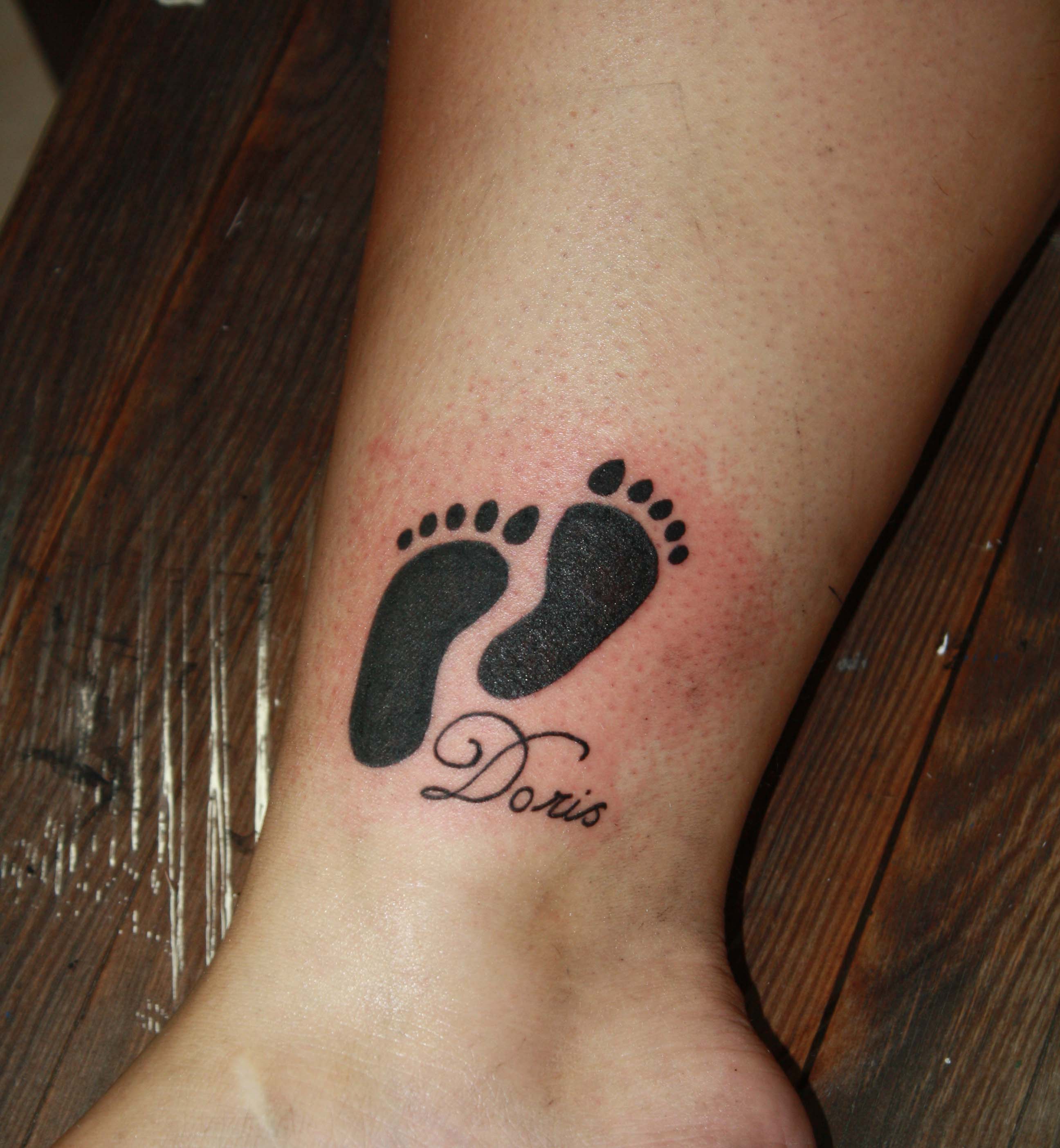  ankle tattoos with name