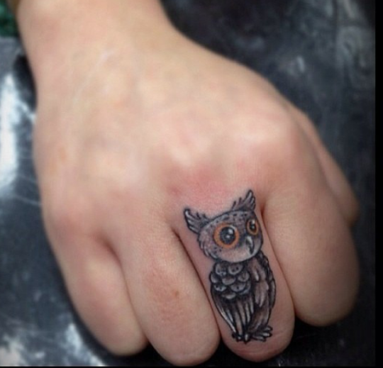  owl tattoo finger