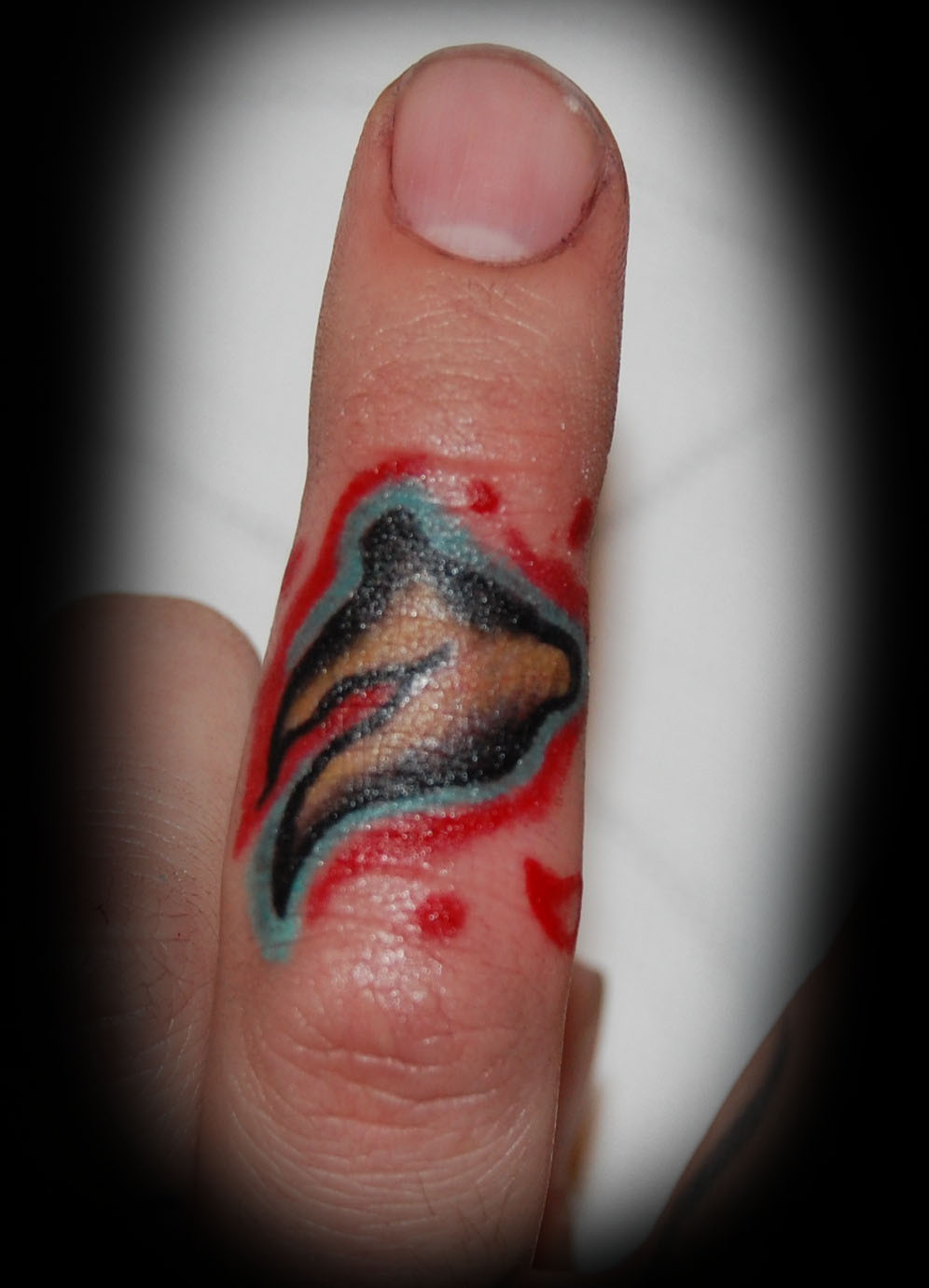 finger tattoos cover up