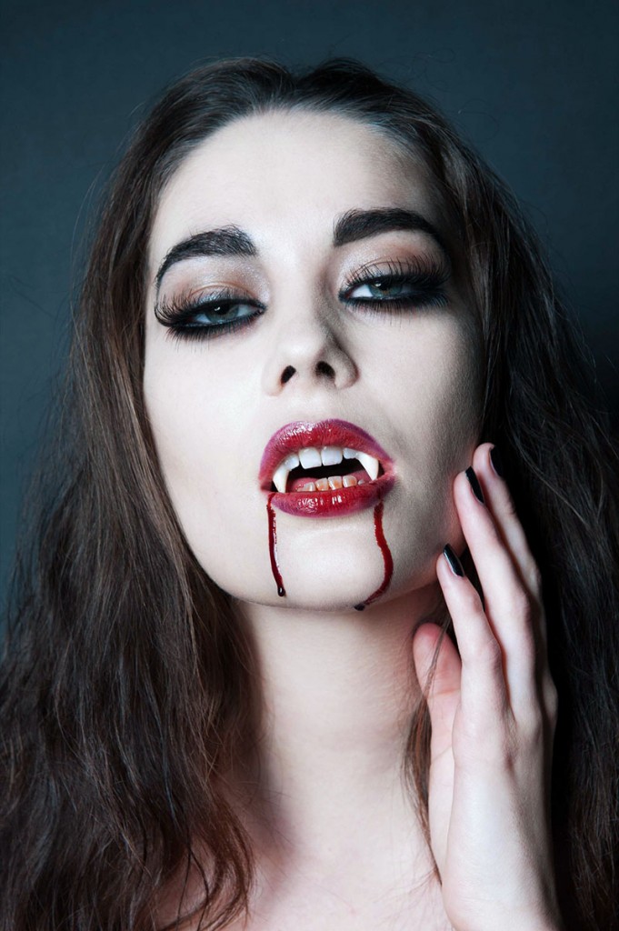 halloween-makeup-vampire